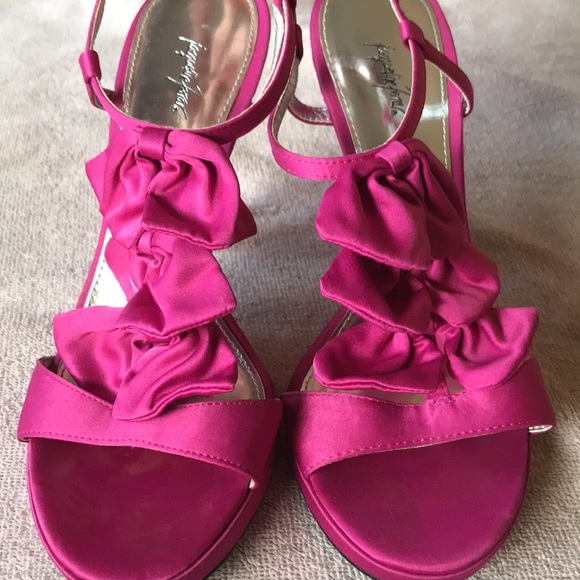 Jacqueline Farrar pink strappy heels with bows - Picture 8 of 9